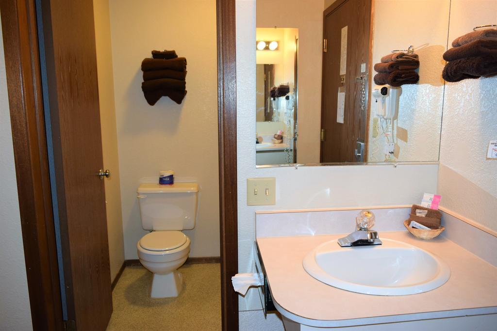 Country Inn Libby Екстериор снимка